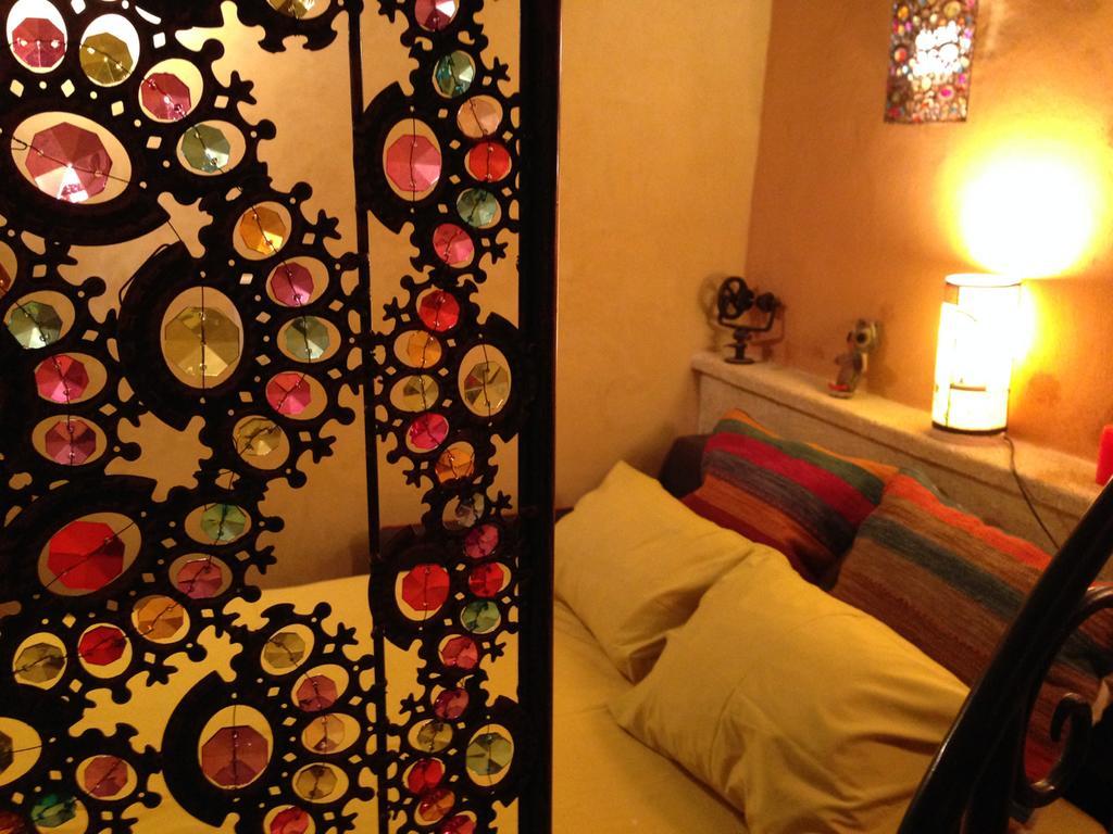 La Maisonnette Romantique Uzes Bagian luar foto
